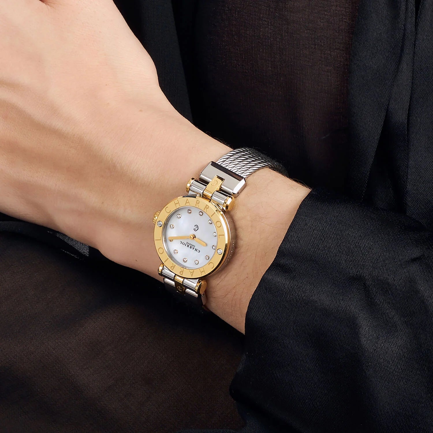 NAVIGATOR CRUISE، 28 مم، عيار كوارتز عيار 28 ملم، عيار كوارتز مع 12 حجر كريم، "CHARRIOL CHARRIOL " سوار قابل للتبديل بين السوار الفولاذي - Charriol جنيف - ساعة يد - جنيف