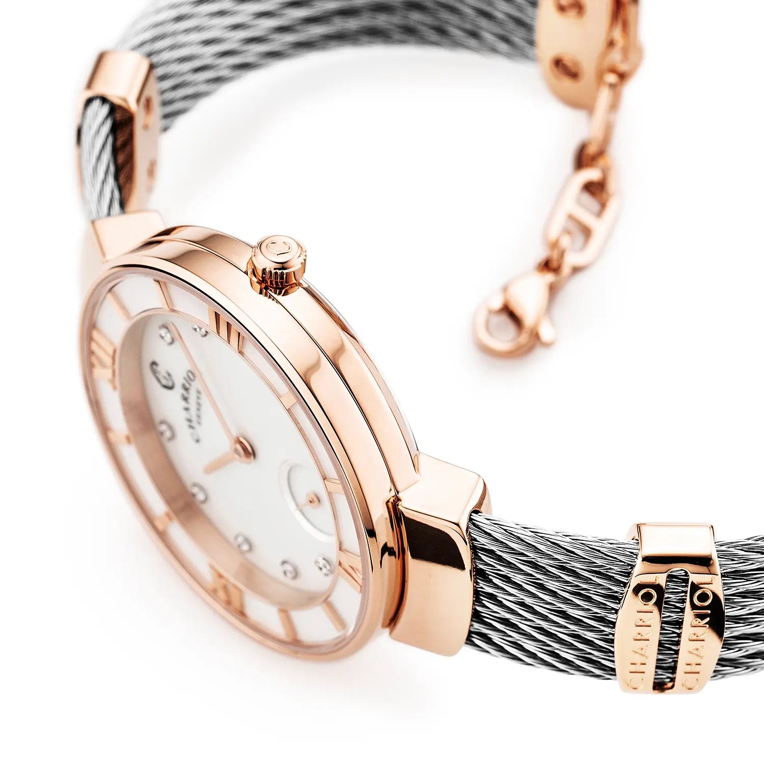 ST TROPEZ، 30 مم، عيار كوارتز، عيار كوارتز، سوار من اللؤلؤ مع 10 أحجار كريمة من اللؤلؤ، سوار من اللؤلؤ، سوار من الفولاذ - Charriol جنيف - ساعة