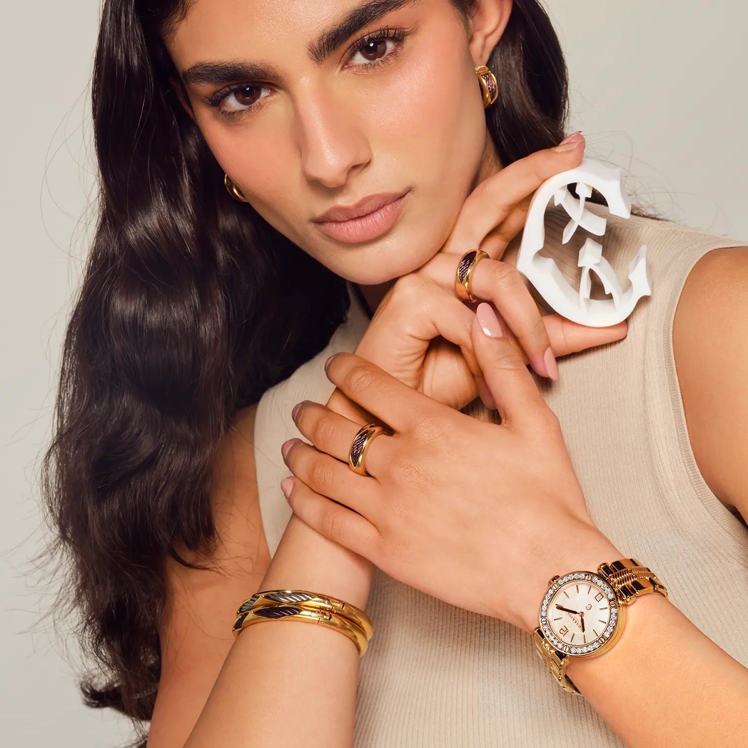 NAVIGATOR CRUISE، 36 مم، عيار كوارتز عيار 36 مم، مينا من اللؤلؤ، 30 حبة ألماس، سوار من الذهب الأصفر والذهب الأصفر والذهب البولي فينيل متعدد الألوان - Charriol جنيف - ساعة يد